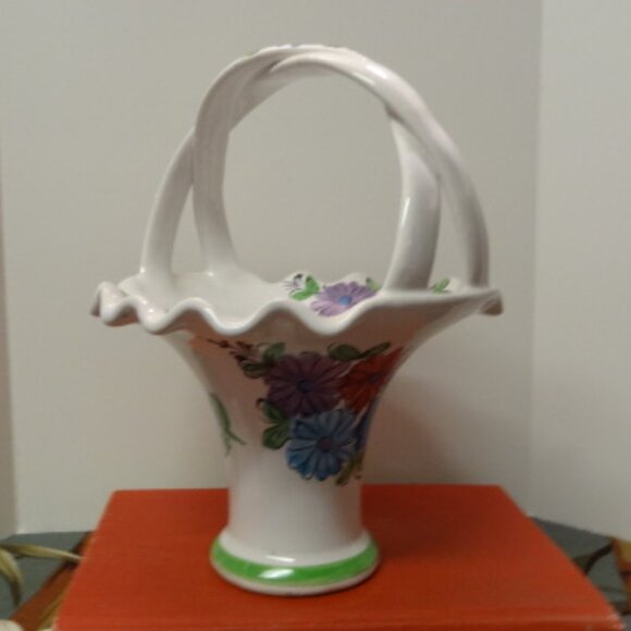Vintage Hand Painted Floral Basket made in Portugal, Vestal - Picture 1 of 3